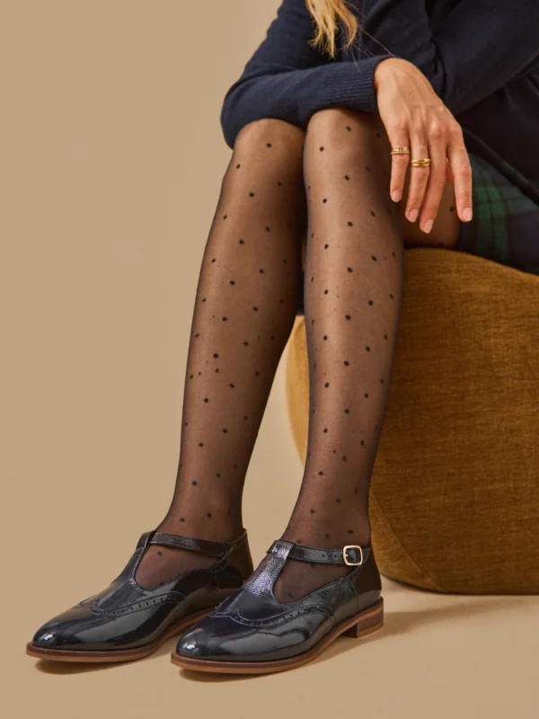 Damen-Riemchenschuh aus Leder mit floralem Lochmuster