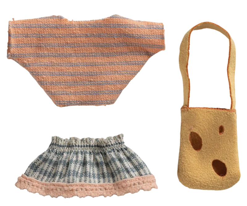 Kleidung und Tasche, Kleine Schwester Maus