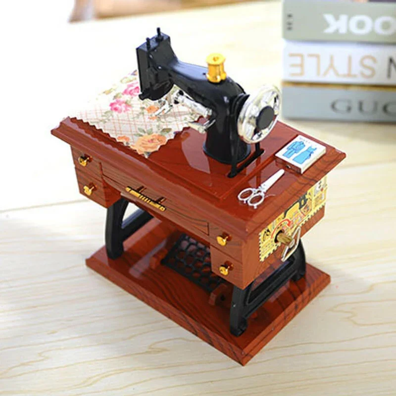 Brehn | Mini Craft Retro Nähmaschine Dekor