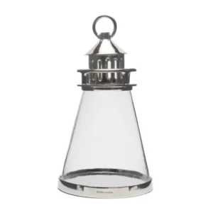 Leuchtturm Windlicht "Lighthouse Lantern" von Wrendale Designs vor weißen Hintergrund. Das Windlicht besteht unte und oben aus Metall und ist in der Mitte Kegelförmig aus Glas.