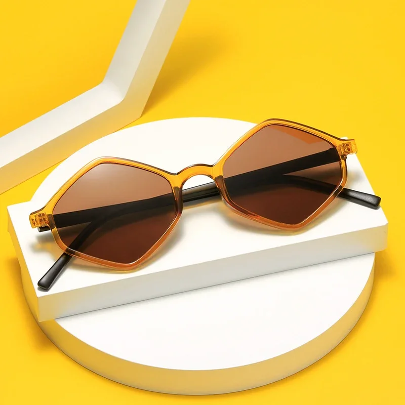Damen stylische geometrische Sonnenbrille mit elegantem Rahmen Brehn