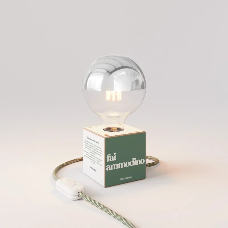 Lampada da tavolo Cubetto "Fai ammodino" con lampadina globo mezza sfera argento - Tuttapolpa