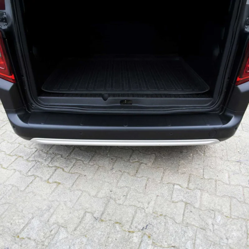 Ladekantenschutz für Peugeot Partner Tepee / Citroen Berlingo 2008-2018 schwarz