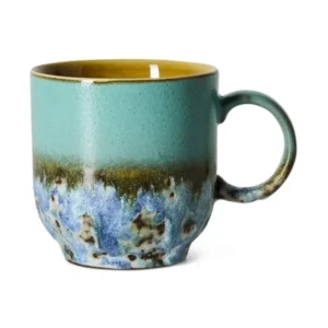 Mehrfarbiger HKliving 70s Ceramics Café Mug aus glasiertem Steingut im charakteristischen Retro-Design.